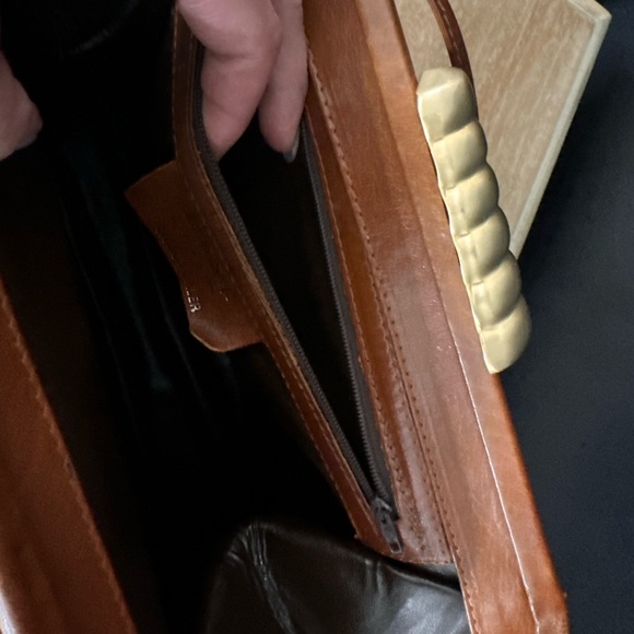 1970's Antonio Scepi for Bonwit Teller camel leather bag - Picture 8 of 8